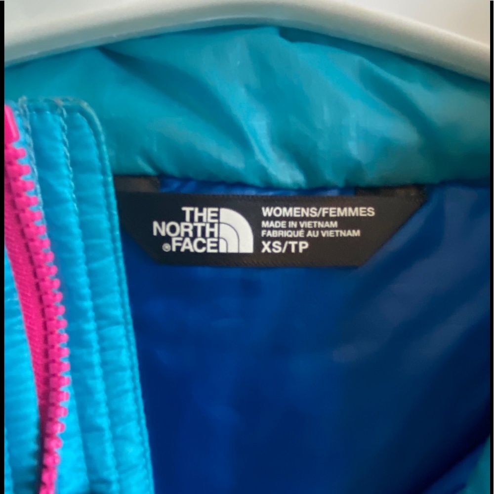 Northface Jacket And Vneck Shirt - image 4